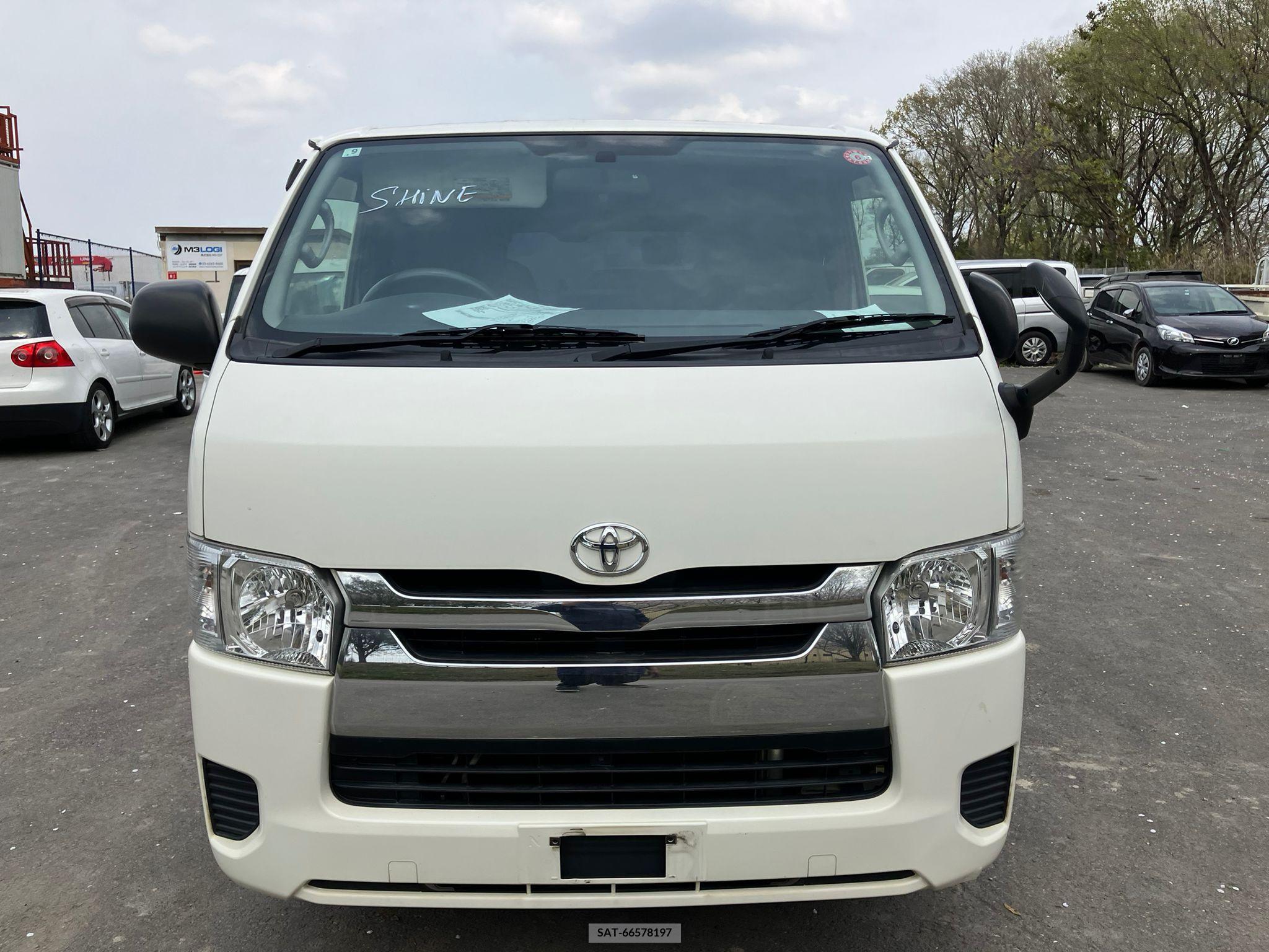 Toyota HIACE VAN 2017-09 258351-21