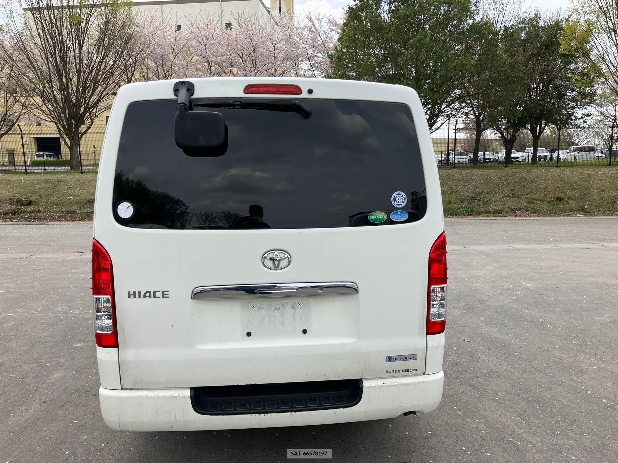 Toyota HIACE VAN 2017-09 258351-24