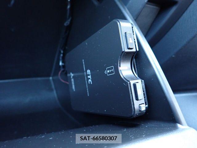 Mazda AXELA 2018-04 354825-8