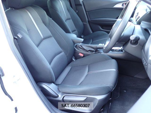 Mazda AXELA 2018-04 354825-11