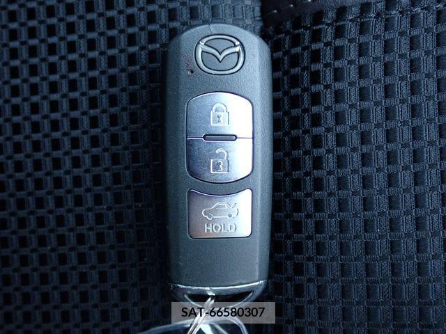 Mazda AXELA 2018-04 354825-16