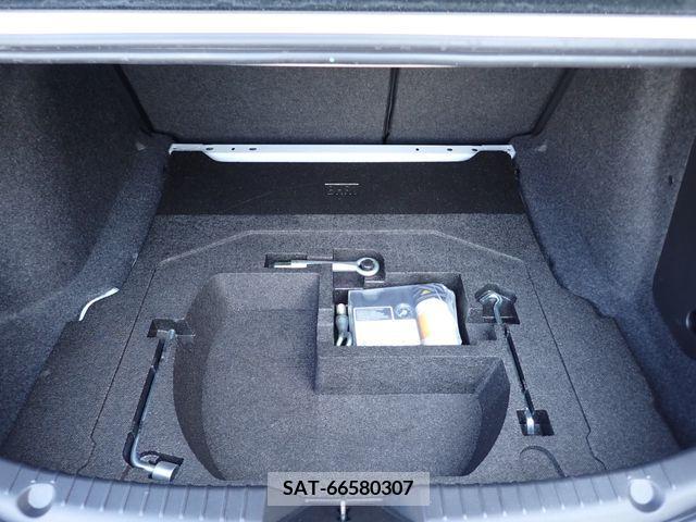 Mazda AXELA 2018-04 354825-17