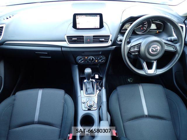 Mazda AXELA 2018-04 354825-1