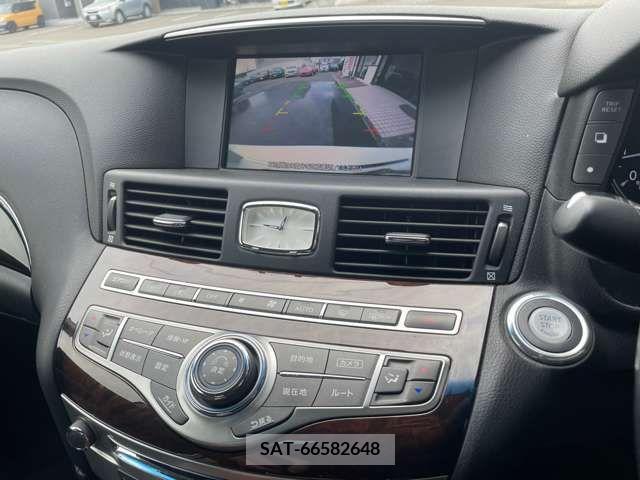 Nissan FUGA 2011-09 270679-14
