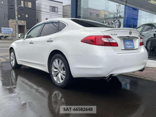 Nissan FUGA 2011-09 270679-3