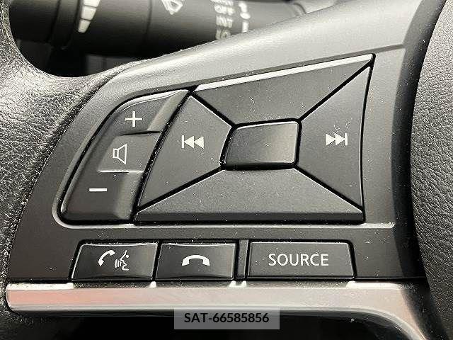 Nissan NOTE 2019-06 216316-7
