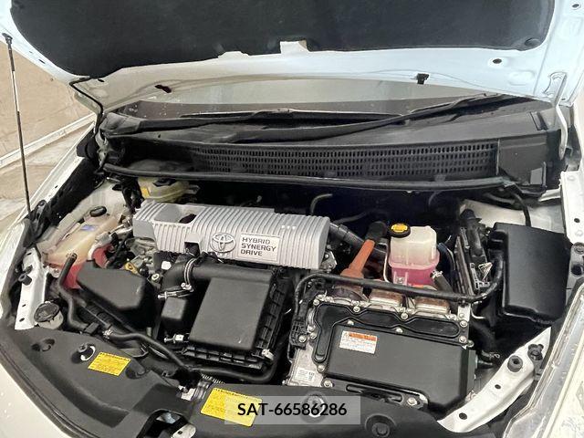 Toyota PRIUS ALPHA 2013-11 217399-9