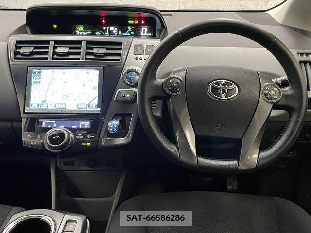 Toyota PRIUS ALPHA 2013-11 217399-1