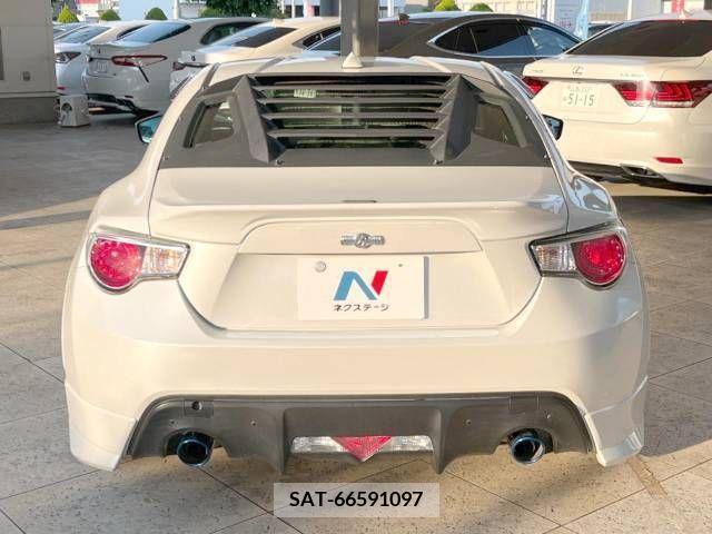 Toyota 86 2012-10 379537-15