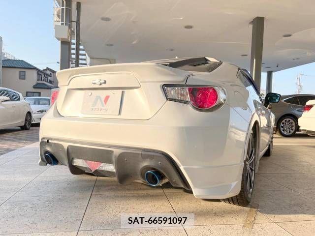 Toyota 86 2012-10 379537-17