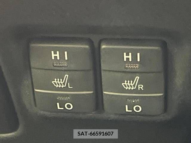 Toyota ESQUIRE 2016-03 359775-6