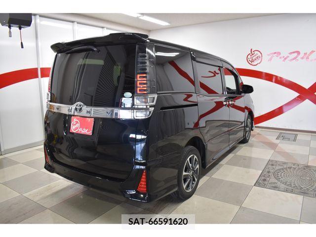 Toyota VOXY 2019-01 332309-28