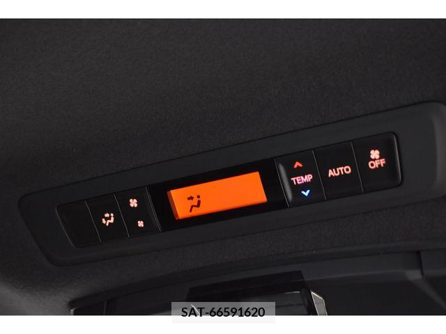 Toyota VOXY 2019-01 332309-7