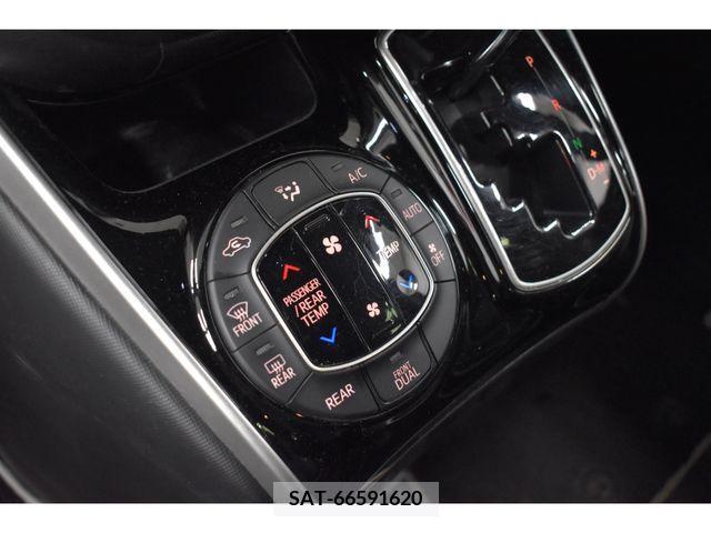 Toyota VOXY 2019-01 332309-21
