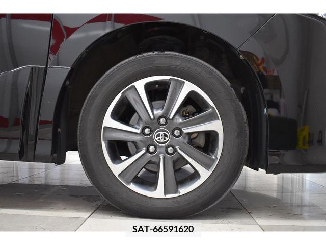 Toyota VOXY 2019-01 332309-3