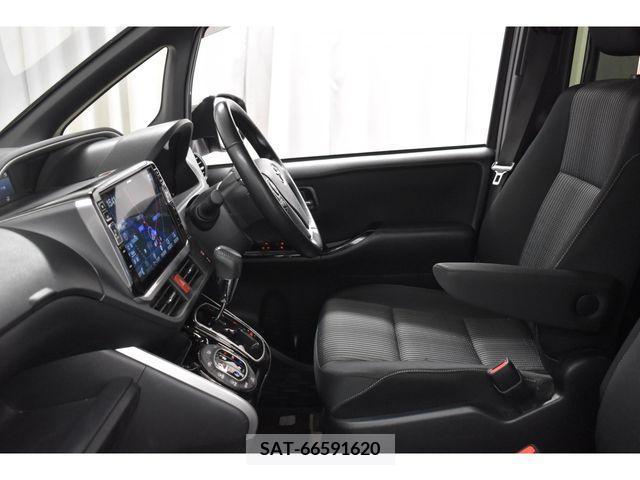 Toyota VOXY 2019-01 332309-19