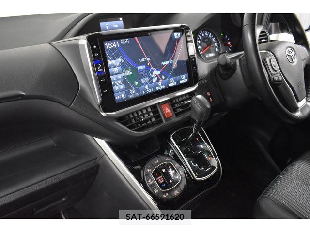 Toyota VOXY 2019-01 332309-20