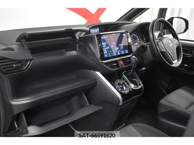 Toyota VOXY 2019-01 332309-18