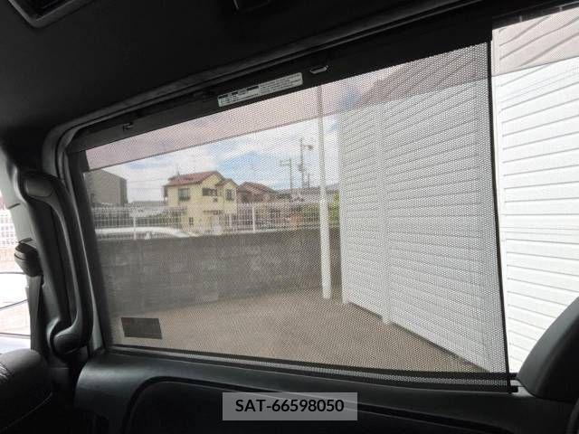 Toyota VOXY 2017-12 351970-10