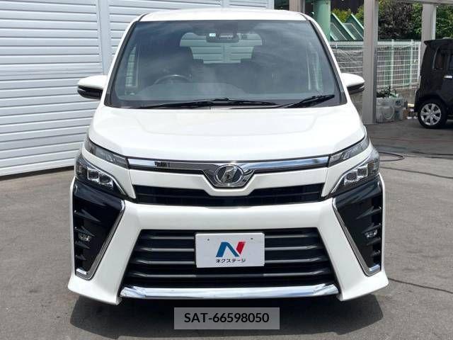 Toyota VOXY 2017-12 351970-18