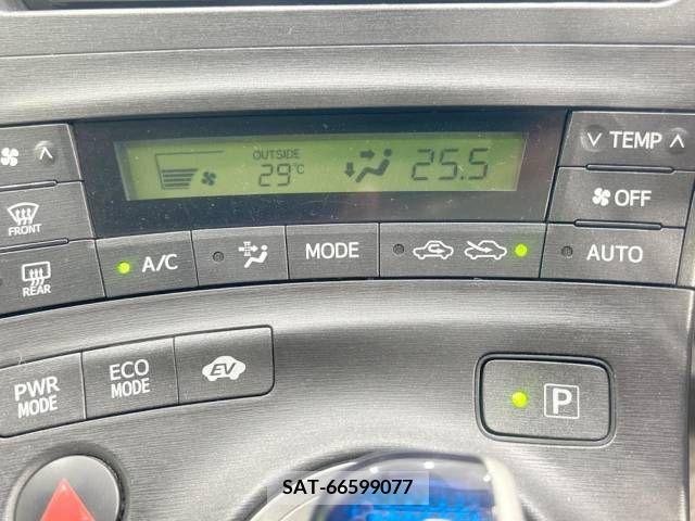 Toyota PRIUS 2011-10 322092-7