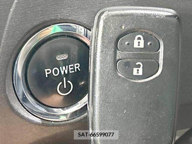 Toyota PRIUS 2011-10 322092-6