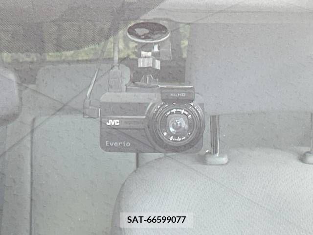 Toyota PRIUS 2011-10 322092-5