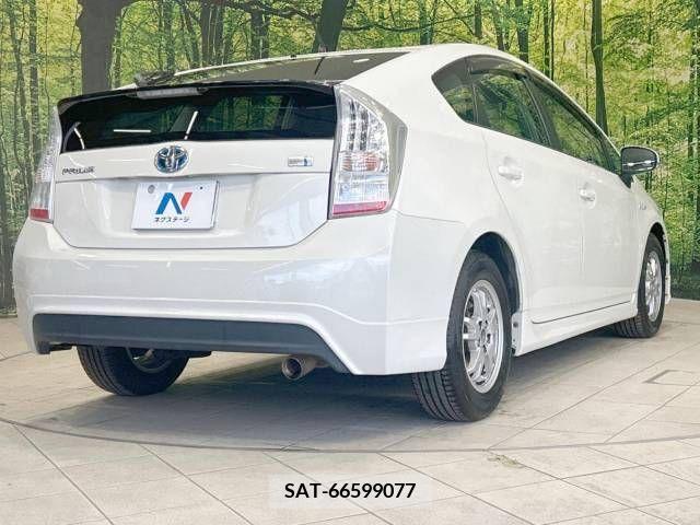 Toyota PRIUS 2011-10 322092-17