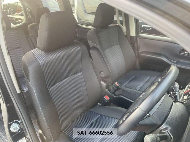 Toyota VOXY 2015-03 376689-5