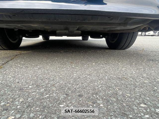 Toyota VOXY 2015-03 376689-24