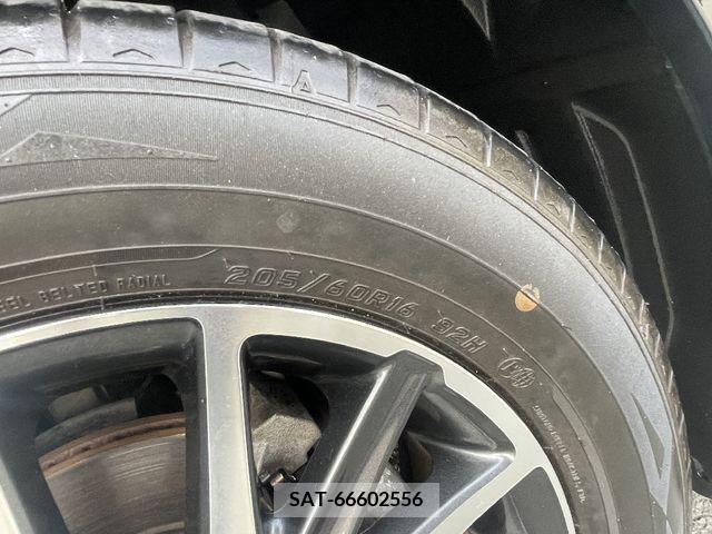 Toyota VOXY 2015-03 376689-21