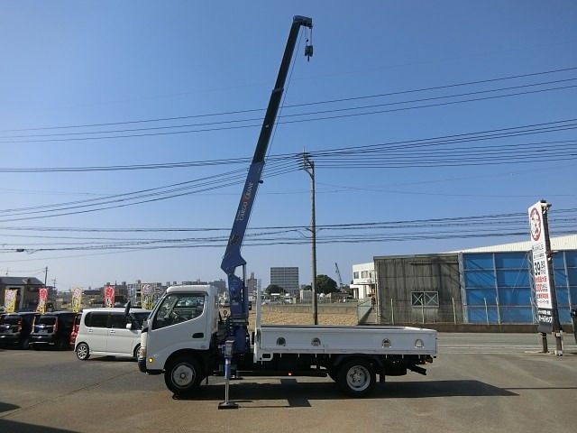 Hino DUTRO 2008-09 15293-18