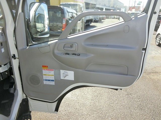 Hino DUTRO 2008-09 15293-26