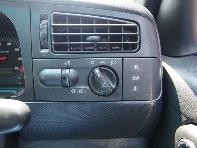 VolksWagen GOLF 2003-07 6573-8