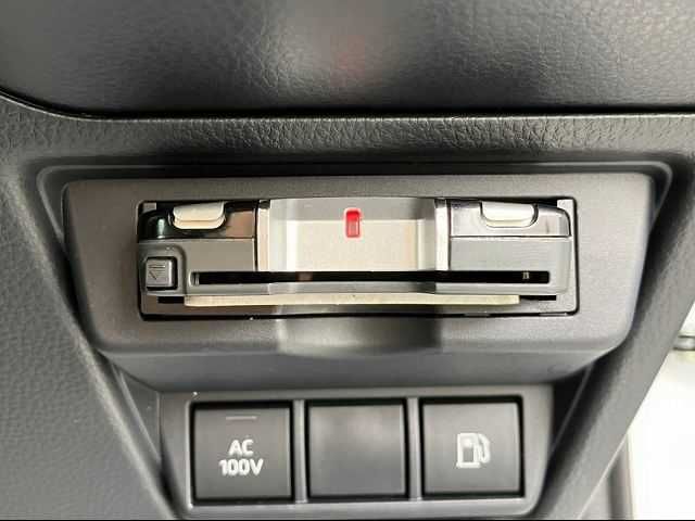 Toyota PRIUS 2023-06 191881-10