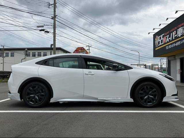 Toyota PRIUS 2023-06 191881-13