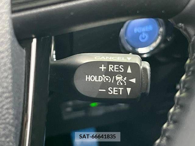 Toyota PRIUS 2019-03 322397-6