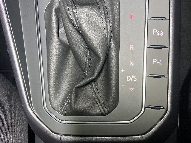 VolksWagen POLO 2021-11 196571-11