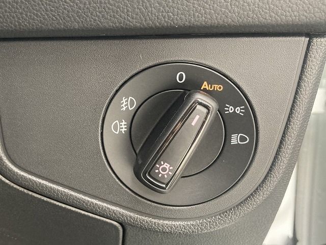 VolksWagen POLO 2021-11 196571-19