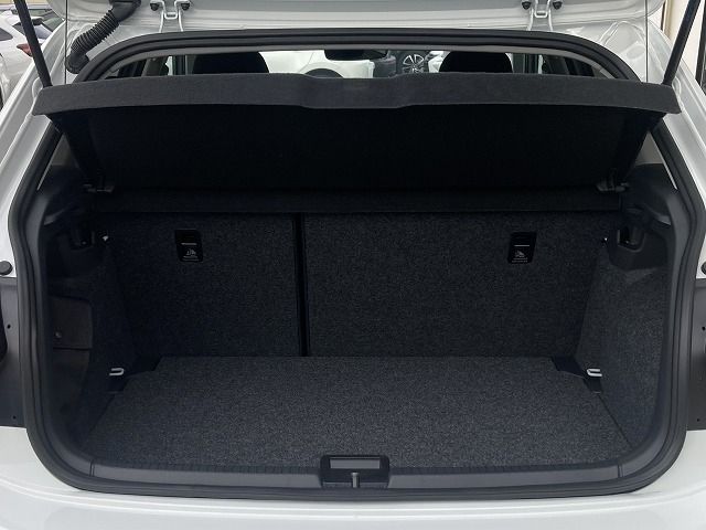 VolksWagen POLO 2021-11 196571-22