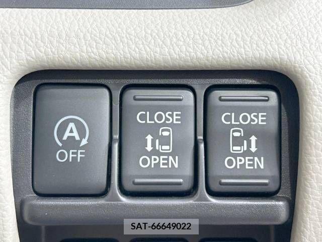 Nissan ROOX 2014-07 323748-3