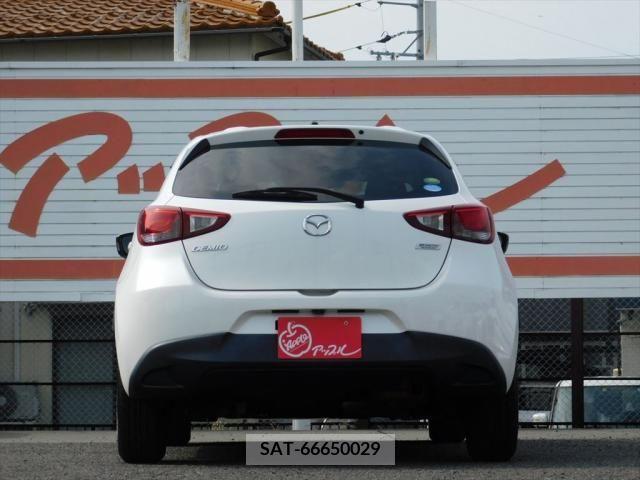 Mazda DEMIO 2015-04 268004-2