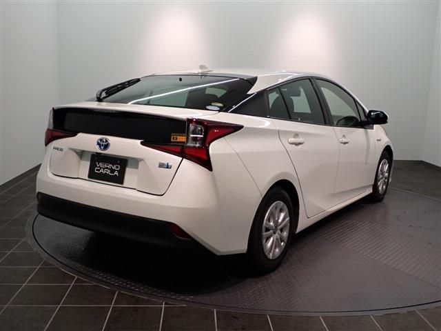 Toyota PRIUS 2019-10 13391-3