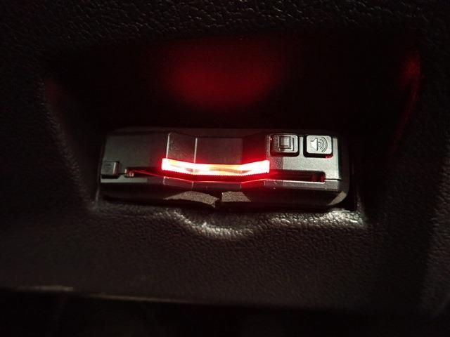 Toyota PRIUS 2019-10 13391-15