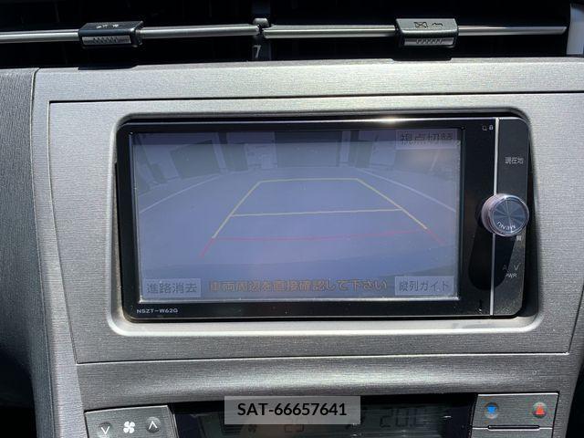 Toyota PRIUS PHV 2013-02 282581-19