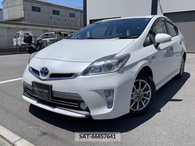 Toyota PRIUS PHV 2013-02 282581-0