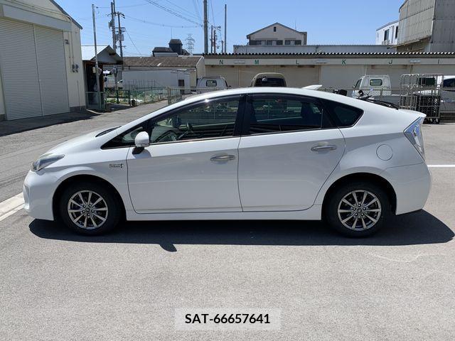 Toyota PRIUS PHV 2013-02 282581-6