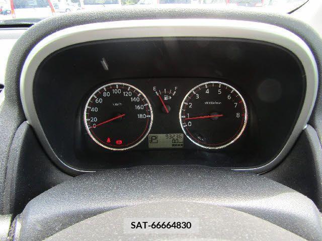 Nissan NOTE 2010-01 341694-7