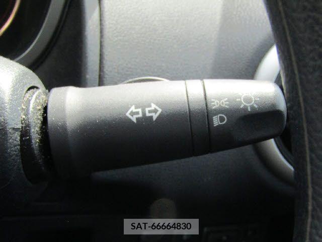 Nissan NOTE 2010-01 341694-21