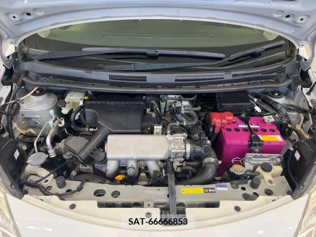 Nissan NOTE 2014-05 365374-19